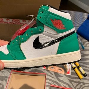 Air jordan 1 women’s lucky greens